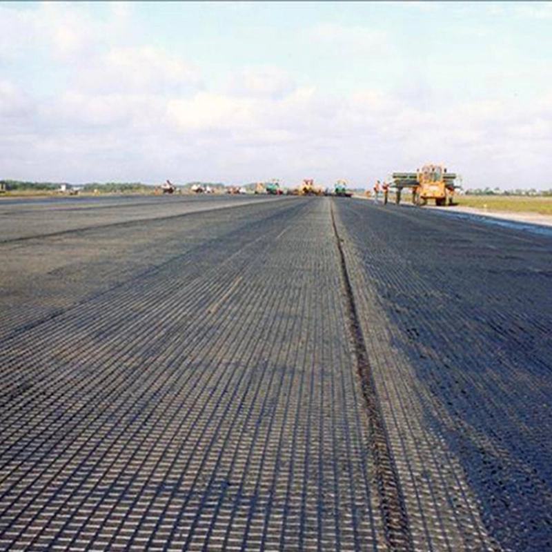 A inclinação do solo do ISO da fábrica mura a grade preta do cascalho de Geogrid 50-50kn do poliéster de grande resistência do reforço