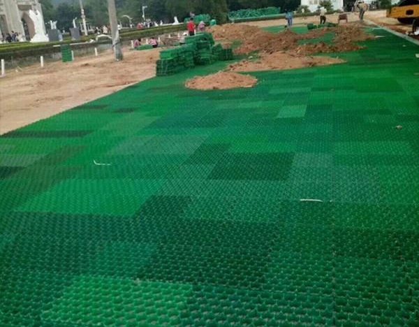 Pavimentador de relva de plástico de alta qualidade / Pavimentador de relva de paisagem 4