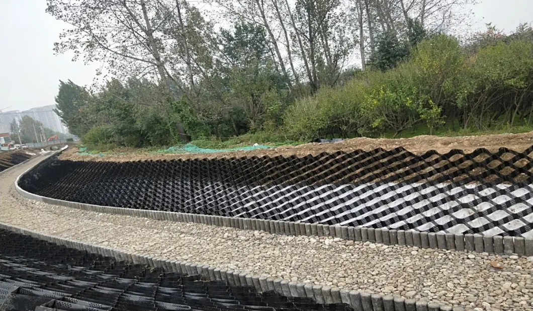 Material de rede de cascalho de HDPE Sistema de entrada Geocell texturizado para reforço de estradas Pavimentação de rede de grama 12