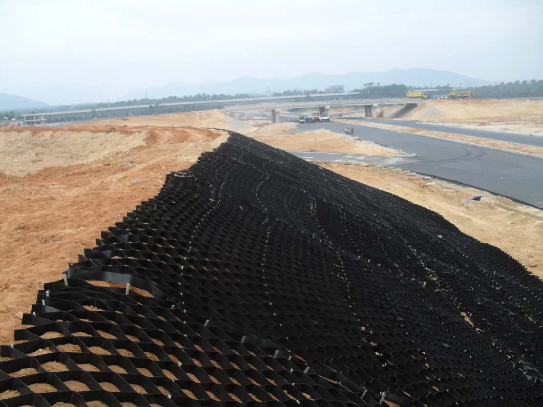 Material de rede de cascalho de HDPE Sistema de entrada Geocell texturizado para reforço de estradas Pavimentação de rede de grama 13