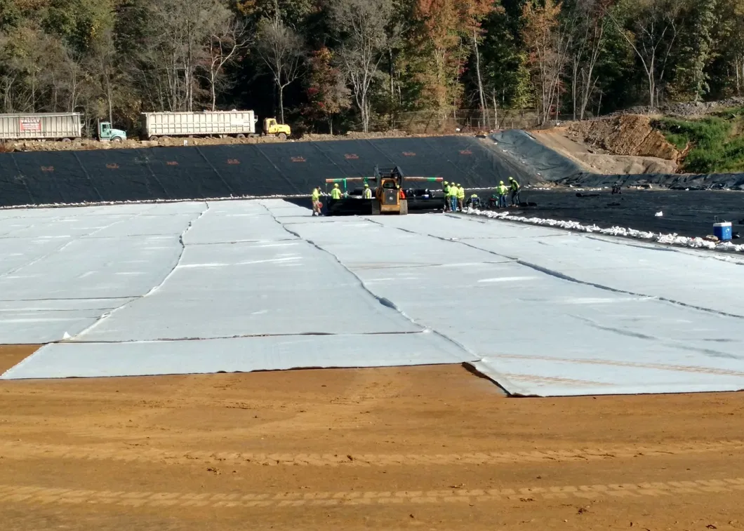 Bentonito Composto Coberta Impermeável Liner de argila geossintética Coberta de bentonita Liner de argila geossintética Preço 12