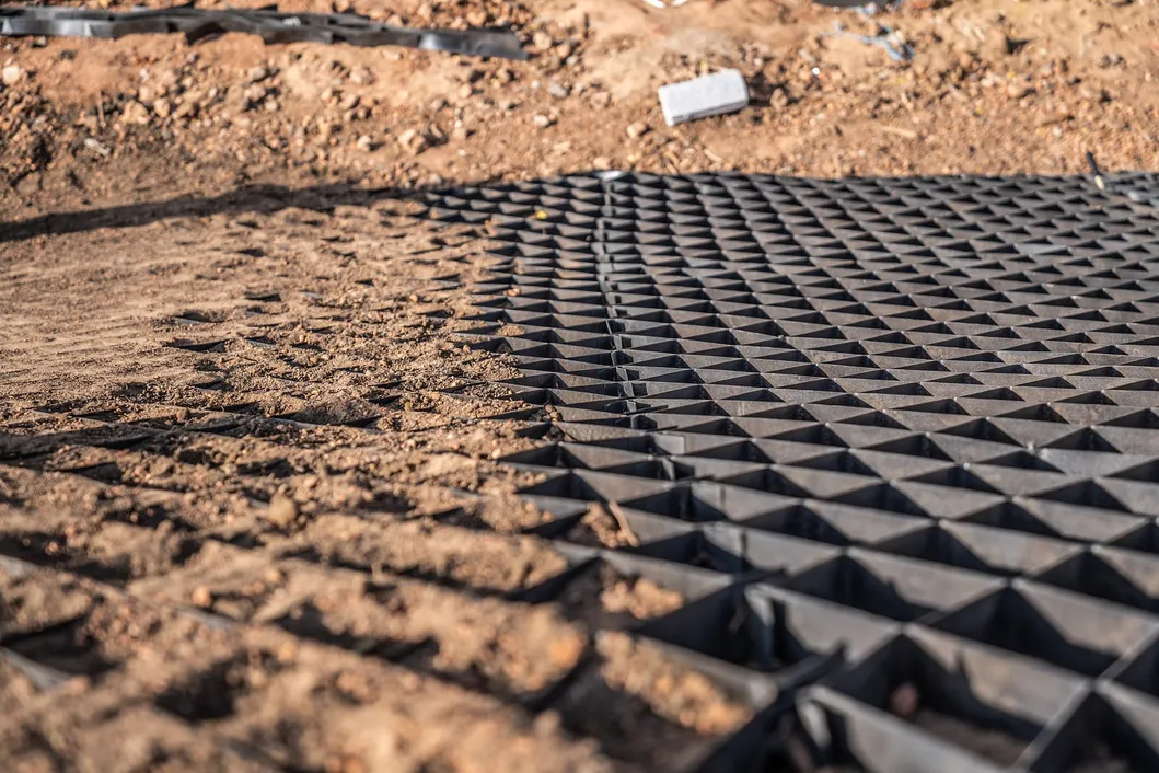 Alta Cabaça de Mel Negro HDPE Geocell Reforçamento Rota Para Rota Gravel Estabilizador Grade Parede de retenção terraplenagem 11