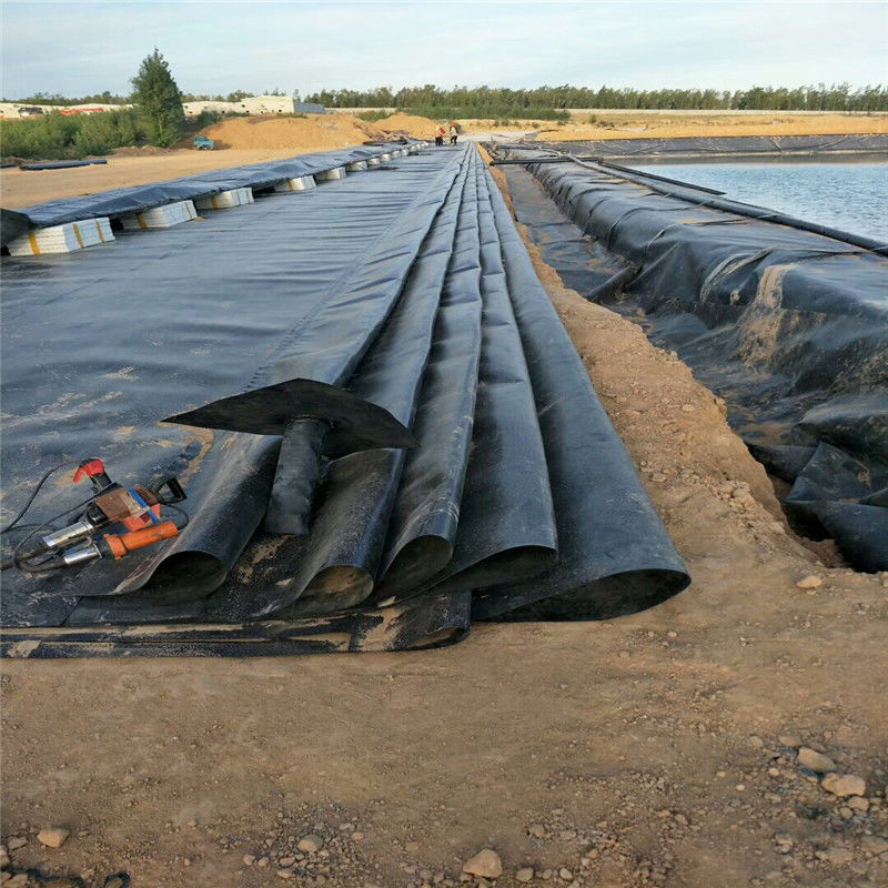 0.3mm/0.5mm/0.75mm/1mm/1.5mm/2mm Folha de plástico de membrana preta HDPE LDPE LLDPE virgem Geomembrane Liner para peixe camarão F