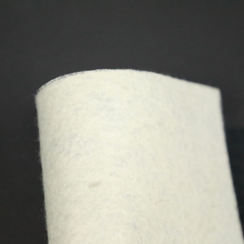 Revestimento de geomembrana composta com geotextil não tecido para aquicultura Tratamento de rios Depósito de lixo