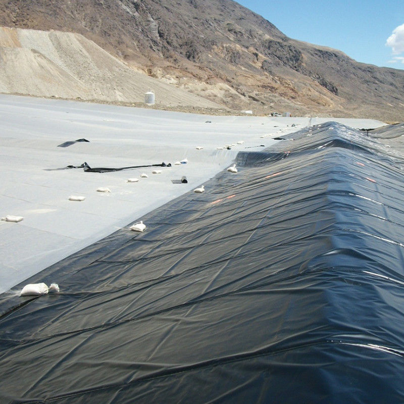 100% material virgem ASTM Standard GM13 HDPE Geomembrane Liner 0.3mm 0.5mm 1.0mm 1.5mm 2.0mm Para aterro sanitário / lago de camarão