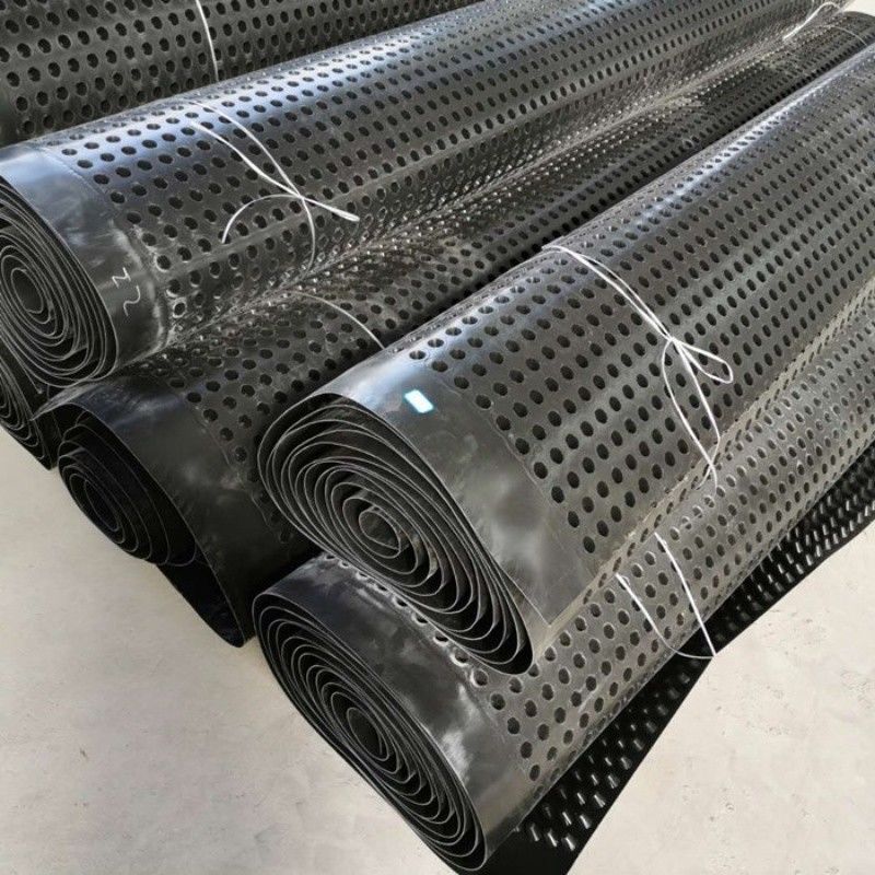 Projeto de verdura de membrana de drenagem de covinhas PVC Tabuleiro de drenagem de covinhas perfurado Trabalho de base Solução de água Solução de água