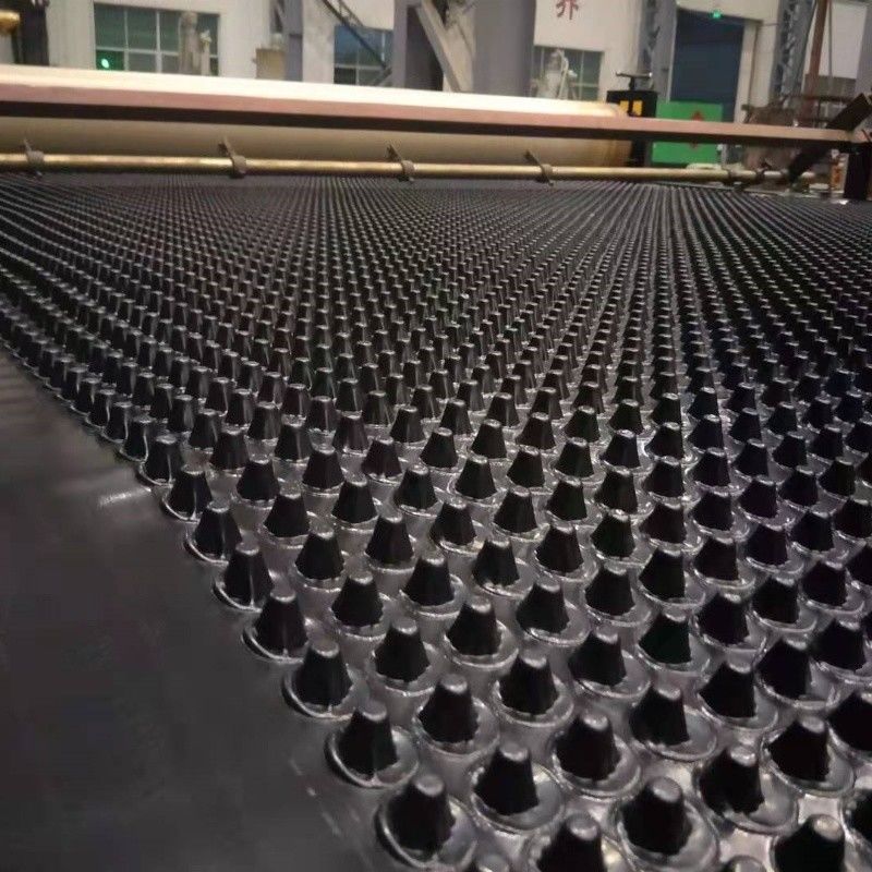 Projeto de verdura de membrana de drenagem de covinhas PVC Tabuleiro de drenagem de covinhas perfurado Trabalho de base Solução de água Solução de água