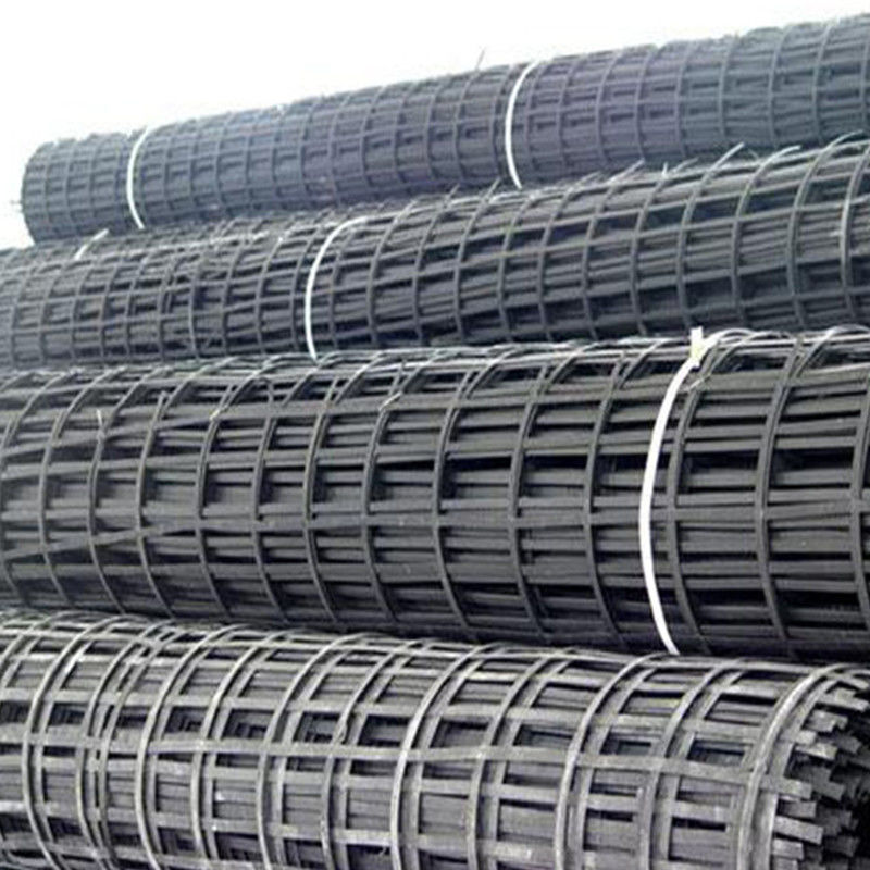 Alta resistência à tensão Soldadura biaxial de aço plástico composto terraplanagem Geogrid Para estabilização do solo Característica antierosão