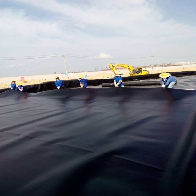 Geomembrana Preta Durável de HDPE 0,5mm–2,0mm para Tanques de Peixes Circulares, Viveiros de Aquacultura, Reservatórios de Armazenamento de Água e Aplicações de Impermeabilização de Barragens