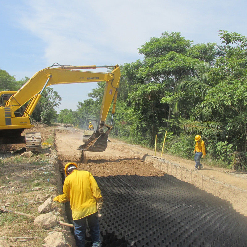 Grade de pavimentação de geocélula plástica Geocélula HDPE preta para reforço de subsolo macio Estabilizador de cascalho Geocélula na construção de estradas